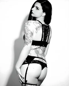 Татуировки Пэнди, модель SuicideGirls, тату в стиле гик-культуры, татуировки видеоигр, татуировки комиксов, тату фэнтези