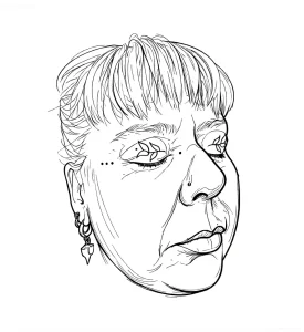 Черно-белый эскиз татуировки на веко: портрет лица с закрытыми глазами и стилизованным цветком в области глаза, выполненный в технике тонкой графики.