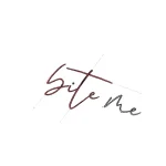 Минималистичная татуировка надпись 'Bite Me' на ягодице, выполненная тонкой линией, эскиз для тату на бедрах