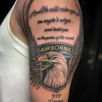 Тату с орлом и надписью AIRBORNE, символизирующее Воздушно-десантные войска (ВДВ)