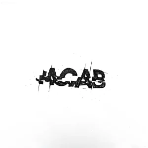 Татуировка с надписью ACAB, выполненная в стиле гранж с размытыми линиями и царапинами.