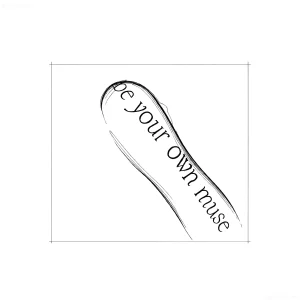 Черно-белый эскиз татуировки с текстом 'Be your own muse', выполненный в стиле hand-drawn, с плавными линиями и рукописным шрифтом