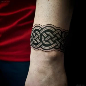 кельтский узор татуировка blackwork рукава