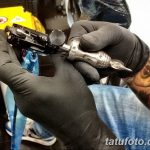 фото процесса нанесения тату 07.12.2018 №004 - tattooing process - tatufoto.com