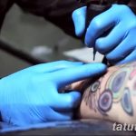 фото процесса нанесения тату 07.12.2018 №032 - tattooing process - tatufoto.com