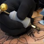 фото процесса нанесения тату 07.12.2018 №075 - tattooing process - tatufoto.com